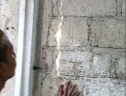 BREAKING NEWS! Sejumlah Rumah Rusak Akibat Gempa M 7,1 Guncang Desa Mangaran, Warga Sempat Panik