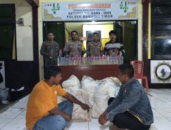 Jelang Ramadhan, Polsek Mangoli Timur Amankan Ratusan Botol Miras