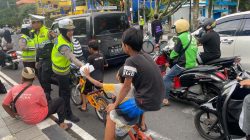 Satlantas Polres Ternate Gelar Polantas Menyapa dan Berbagi Takjil