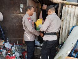 Sat Binmas Polres Ternate Bebagi Bapok Kepada Masyarakat