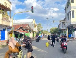Berkah Ramadhan: PT Mutiara Dana Pensiun Sanana Berbagi Takjil kepada Masyarakat