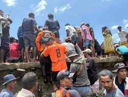 Sempat Hilang, Korban Longboat TerbaliK di Perairan Desa Salube Ditemukan Meninggal
