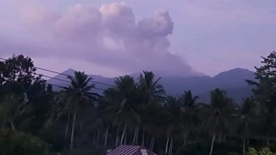 Gunung Dukono Erupsi Pagi Ini, Kolom Abu Capai 900 Meter