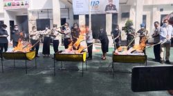 Kejari Ternate Musnahkan Ratusan Barang Bukti, Diantaranya Sabu 140,3556 Gram