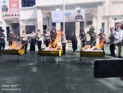 Kejari Ternate Musnahkan Ratusan Barang Bukti, Diantaranya Sabu 140,3556 Gram