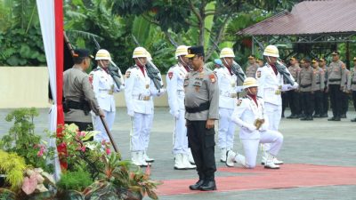 Brigjen Pol. Arif Budiman Menerima Pataka Polda Maluku Utara dari Irjen Waris Agono