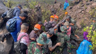 Breaking News! Hari Ketiga Pencarian WNA Singapura di Gunung Dukono, Tim SAR Temukan Titik Korban Dekat Bibir Kawah