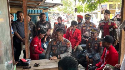 Kapolres Sula Turun Langsung Temui Mahasiswa