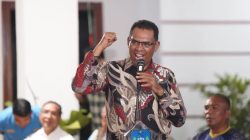 Pemda Halut Serahkan Bonus dan Uang Saku kepada Atlet PORPROV V Maluku Utara