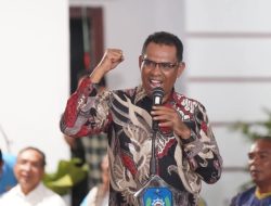 Pemda Halut Serahkan Bonus dan Uang Saku kepada Atlet PORPROV V Maluku Utara