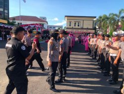 Pimpin Upacara Kenaikan Pangkat, Kapolres Ternate Tekankan Peningkatan Profesionalisme Kualitas Pelayanan 
