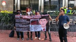 Aksi ke KPK, FORMAHSEL Lapor Dugaan Korupsi Proyek Jembatan Busale di Halsel