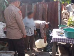 Polsek Obi Musnahkan Puluhan Liter Miras di Wayaloar Halsel