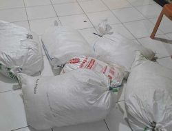 Polsek Bacan Timur Amankan Ratusan   Kantong Miras dan Tiga Terduga Pelaku 