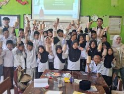 Mahasiswa KKN UIN Walisongo Gelar Edukasi Gemar Menabung kepada Siswa di SD 3 Mojodemak