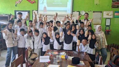 Mahasiswa KKN UIN Walisongo Gelar Edukasi Gemar Menabung kepada Siswa di SD 3 Mojodemak