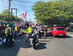 Dishub dan Satlantas Polres Ternate   Pasang Larangan Parkir di Depan Pasar Higienis