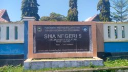 Kepsek SMAN 5 Halsel Bantah Tudingan Kinerja Buruk, Tegaskan Sekolah Berjalan Sesuai Ketentuan