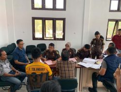 Dua Pengacara Tersangka Pemalsuan Tanda Tangan Dieksekusi Jaksa ke Lapas Labuha 