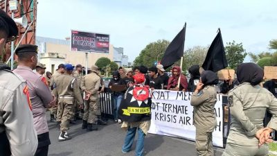 Krisis Air! GAMHAS Demo Kantor Wali Kota Ternate, Tagih Janji Ake Gaale