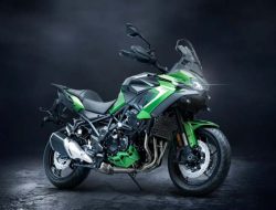 Kawasaki Perkenalkan Versys 900 SE LT: Perpaduan Performa Z900 dan Kenyamanan Touring