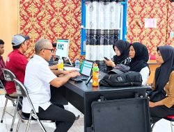 Pelayanan Prima, Disdukcapil Sula Sasar Pelajar, Lansia – Disabilitas, Rekam KTP-el di Kantor Desa Falabisahaya 